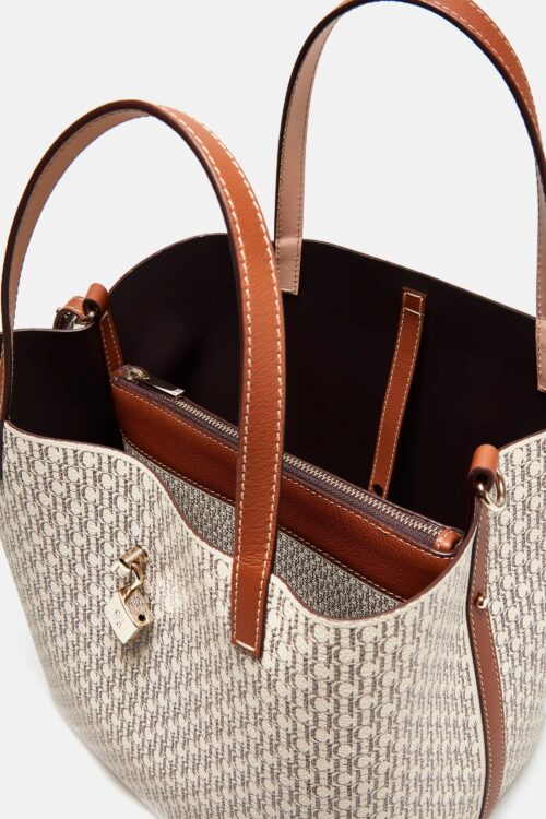 Alternative view of Carolina Herrera matry